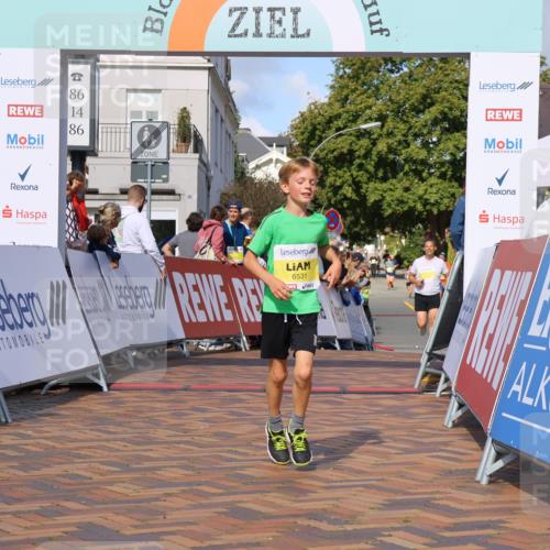 25.08.2024 - 20. Blankeneser Heldenlauf Strokosch-Dieckow http://msf.ph/oto/6821489 25.08.2024 10:22:53 Ziel 6406, 6528, 6531 meine-sportfotos.de