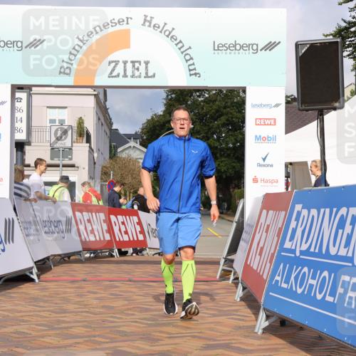25.08.2024 - 20. Blankeneser Heldenlauf Strokosch-Dieckow http://msf.ph/oto/6821983 25.08.2024 09:48:45 Ziel 176, 268 meine-sportfotos.de