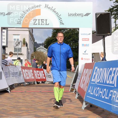 25.08.2024 - 20. Blankeneser Heldenlauf Strokosch-Dieckow http://msf.ph/oto/6822000 25.08.2024 09:48:46 Ziel 176, 268 meine-sportfotos.de