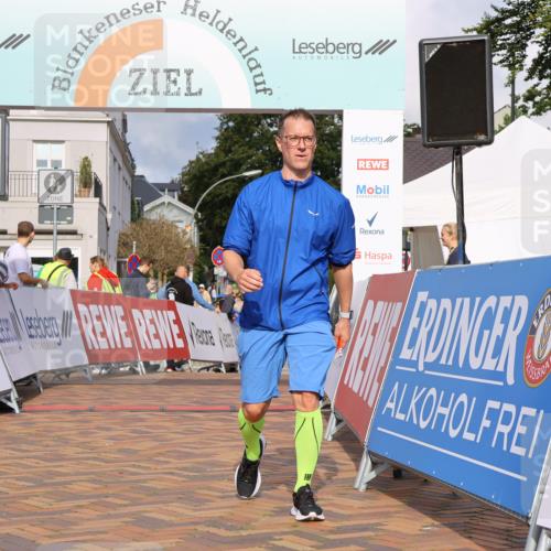 25.08.2024 - 20. Blankeneser Heldenlauf Strokosch-Dieckow http://msf.ph/oto/6822029 25.08.2024 09:48:46 Ziel 176, 268 meine-sportfotos.de