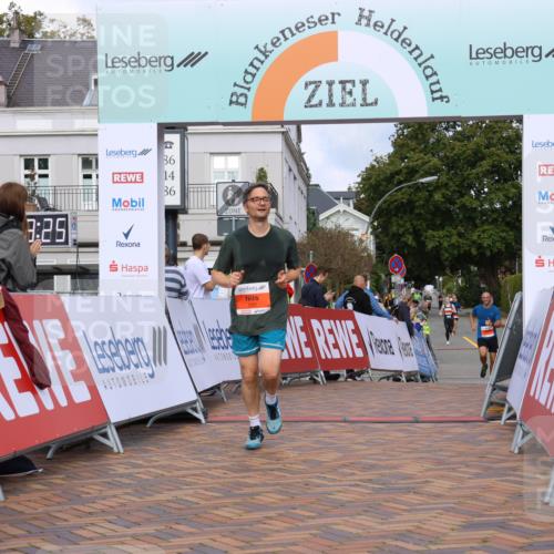 25.08.2024 - 20. Blankeneser Heldenlauf Strokosch-Dieckow http://msf.ph/oto/6822102 25.08.2024 09:48:58 Ziel 250 meine-sportfotos.de