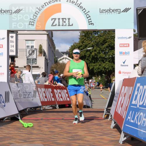 25.08.2024 - 20. Blankeneser Heldenlauf Strokosch-Dieckow http://msf.ph/oto/6824060 25.08.2024 10:23:36 Ziel 6492, 6530 meine-sportfotos.de