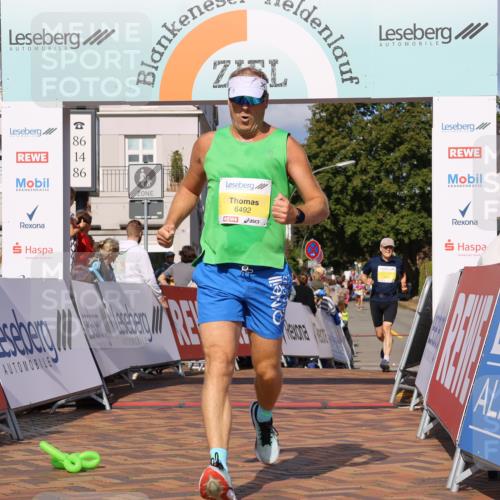 25.08.2024 - 20. Blankeneser Heldenlauf Strokosch-Dieckow http://msf.ph/oto/6824203 25.08.2024 10:23:37 Ziel 6492, 6530 meine-sportfotos.de
