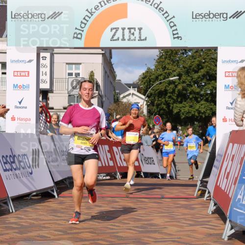 25.08.2024 - 20. Blankeneser Heldenlauf Strokosch-Dieckow http://msf.ph/oto/6824563 25.08.2024 10:23:54 Ziel 6001, 6091, 6167, 6511, 6515 meine-sportfotos.de