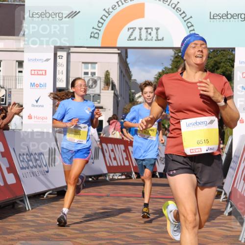 25.08.2024 - 20. Blankeneser Heldenlauf Strokosch-Dieckow http://msf.ph/oto/6824779 25.08.2024 10:23:57 Ziel 6001, 6091, 6167, 6511, 6515 meine-sportfotos.de