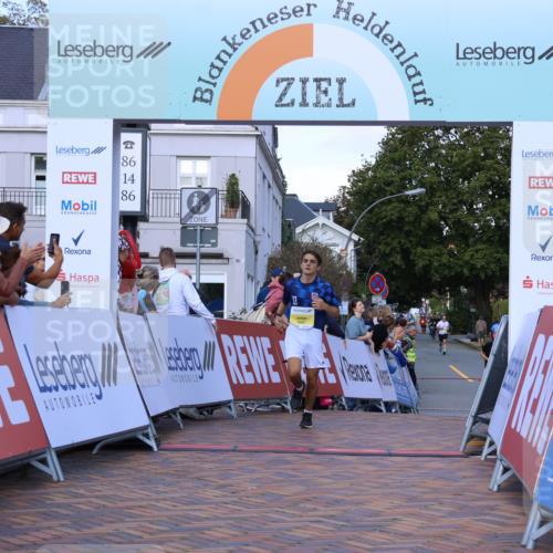 25.08.2024 - 20. Blankeneser Heldenlauf Strokosch-Dieckow http://msf.ph/oto/6825118 25.08.2024 10:24:21 Ziel 6460 meine-sportfotos.de