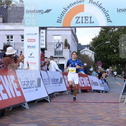 25.08.2024 - 20. Blankeneser Heldenlauf Strokosch-Dieckow http://msf.ph/oto/6825166 25.08.2024 10:24:21 Ziel 6460 meine-sportfotos.de