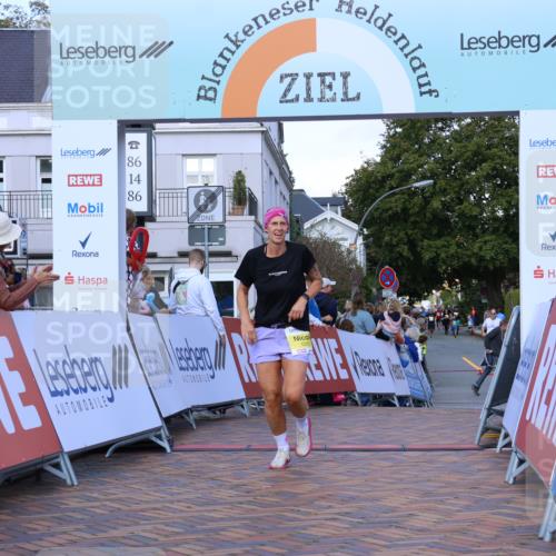 25.08.2024 - 20. Blankeneser Heldenlauf Strokosch-Dieckow http://msf.ph/oto/6825227 25.08.2024 10:24:27 Ziel 6310, 6460 meine-sportfotos.de