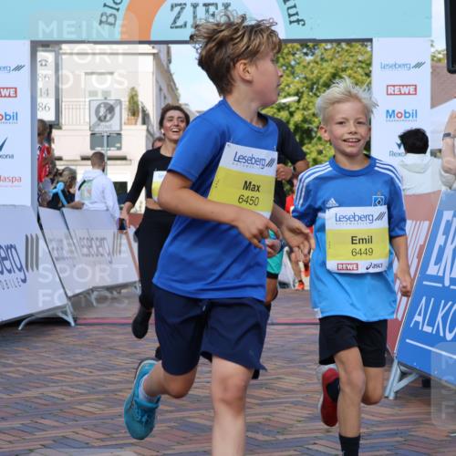 25.08.2024 - 20. Blankeneser Heldenlauf Strokosch-Dieckow http://msf.ph/oto/6825789 25.08.2024 10:24:51 Ziel 6114, 6120, 6140, 6243, 6261, 6264, 6265, 6340, 6341, 6449, 6450 meine-sportfotos.de