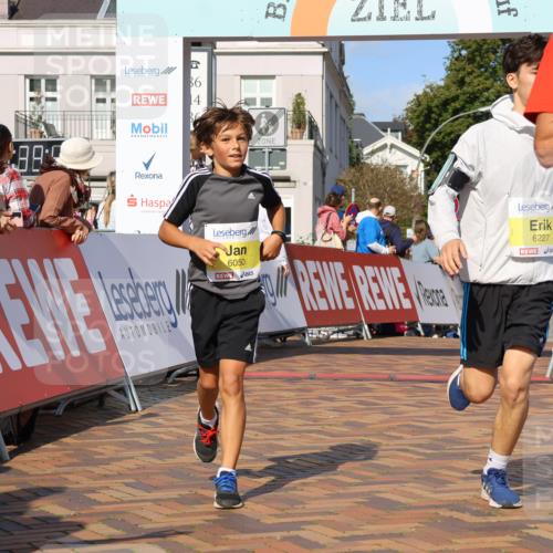 25.08.2024 - 20. Blankeneser Heldenlauf Strokosch-Dieckow http://msf.ph/oto/6825991 25.08.2024 10:24:59 Ziel 6050, 6114, 6120, 6227, 6243, 6264 meine-sportfotos.de
