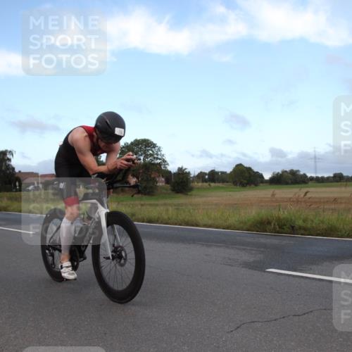25.08.2024 - Elbe Triathlon Hamburg Fuchs,  Jonas http://msf.ph/oto/6826098 25.08.2024 08:37:55 Radfahren 78, 82 meine-sportfotos.de