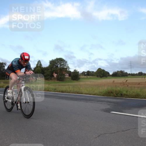 25.08.2024 - Elbe Triathlon Hamburg Fuchs,  Jonas http://msf.ph/oto/6826246 25.08.2024 08:43:19 Radfahren 94, 64, 86, 33, 58 meine-sportfotos.de