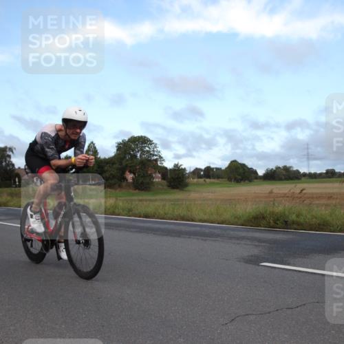 25.08.2024 - Elbe Triathlon Hamburg Fuchs,  Jonas http://msf.ph/oto/6826287 25.08.2024 08:44:35 Radfahren 46, 55, 54 meine-sportfotos.de