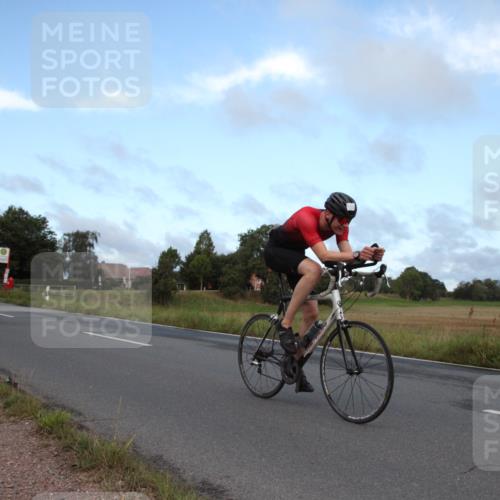 25.08.2024 - Elbe Triathlon Hamburg Fuchs,  Jonas http://msf.ph/oto/6826313 25.08.2024 08:45:23 Radfahren 90, 88 meine-sportfotos.de
