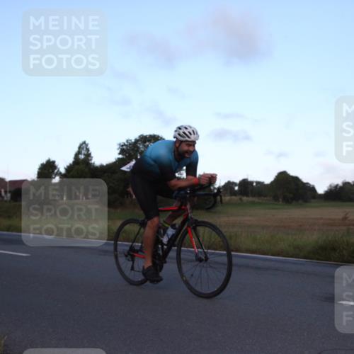 25.08.2024 - Elbe Triathlon Hamburg Fuchs,  Jonas http://msf.ph/oto/6826517 25.08.2024 08:54:17 Radfahren 186, 142, 166 meine-sportfotos.de