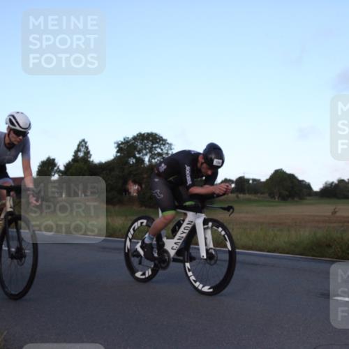 25.08.2024 - Elbe Triathlon Hamburg Fuchs,  Jonas http://msf.ph/oto/6826695 25.08.2024 08:57:28 Radfahren 61, 194, 138 meine-sportfotos.de