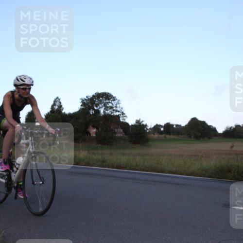 25.08.2024 - Elbe Triathlon Hamburg Fuchs,  Jonas http://msf.ph/oto/6826709 25.08.2024 08:57:44 Radfahren 185, 126, 147 meine-sportfotos.de