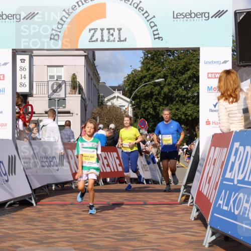 25.08.2024 - 20. Blankeneser Heldenlauf Strokosch-Dieckow http://msf.ph/oto/6826717 25.08.2024 10:25:25 Ziel 6094, 6132, 6455, 6456 meine-sportfotos.de