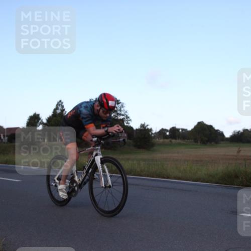 25.08.2024 - Elbe Triathlon Hamburg Fuchs,  Jonas http://msf.ph/oto/6826760 25.08.2024 08:58:49 Radfahren 41, 33 meine-sportfotos.de