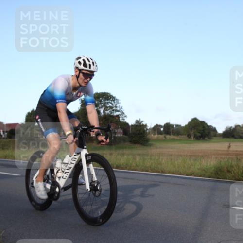 25.08.2024 - Elbe Triathlon Hamburg Fuchs,  Jonas http://msf.ph/oto/6826853 25.08.2024 09:01:45 Radfahren 67, 66, 59 meine-sportfotos.de
