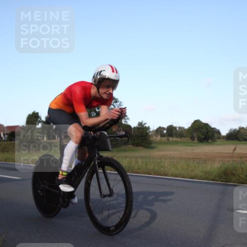 25.08.2024 - Elbe Triathlon Hamburg Fuchs,  Jonas http://msf.ph/oto/6826893 25.08.2024 09:03:34 Radfahren 68, 78 meine-sportfotos.de