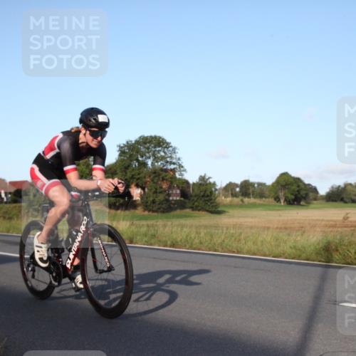 25.08.2024 - Elbe Triathlon Hamburg Fuchs,  Jonas http://msf.ph/oto/6826907 25.08.2024 09:03:47 Radfahren 156, 229, 107 meine-sportfotos.de