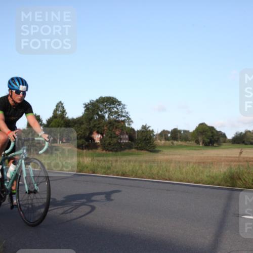 25.08.2024 - Elbe Triathlon Hamburg Fuchs,  Jonas http://msf.ph/oto/6826922 25.08.2024 09:04:07 Radfahren 93, 53, 128, 106 meine-sportfotos.de