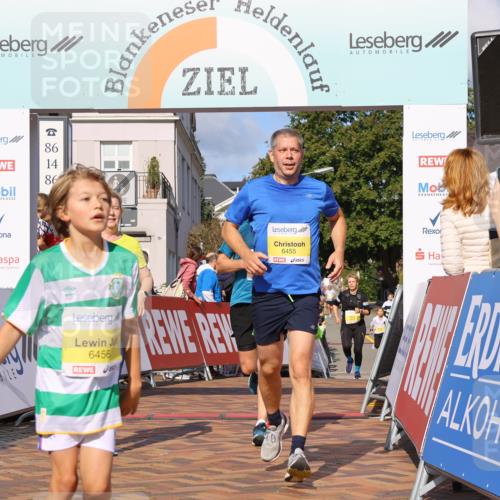 25.08.2024 - 20. Blankeneser Heldenlauf Strokosch-Dieckow http://msf.ph/oto/6826946 25.08.2024 10:25:28 Ziel 6094, 6132, 6431, 6455, 6456, 6478 meine-sportfotos.de