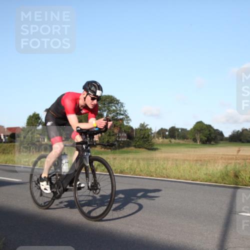 25.08.2024 - Elbe Triathlon Hamburg Fuchs,  Jonas http://msf.ph/oto/6827003 25.08.2024 09:06:57 Radfahren 243, 79, 262 meine-sportfotos.de