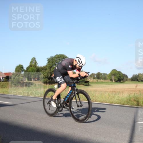25.08.2024 - Elbe Triathlon Hamburg Fuchs,  Jonas http://msf.ph/oto/6827144 25.08.2024 09:08:45 Radfahren 75, 117, 91, 211, 205, 266, 179 meine-sportfotos.de