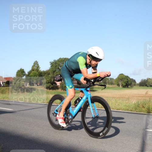 25.08.2024 - Elbe Triathlon Hamburg Fuchs,  Jonas http://msf.ph/oto/6827265 25.08.2024 09:10:00 Radfahren 45, 76, 202 meine-sportfotos.de