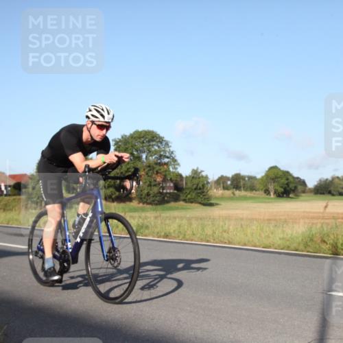 25.08.2024 - Elbe Triathlon Hamburg Fuchs,  Jonas http://msf.ph/oto/6827301 25.08.2024 09:10:26 Radfahren 35, 158, 258, 86 meine-sportfotos.de