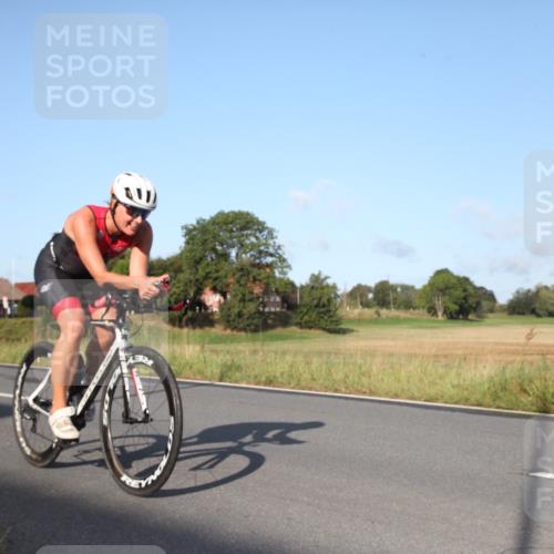 25.08.2024 - Elbe Triathlon Hamburg Fuchs,  Jonas http://msf.ph/oto/6827322 25.08.2024 09:10:45 Radfahren 222, 309, 122, 74, 230, 77 meine-sportfotos.de