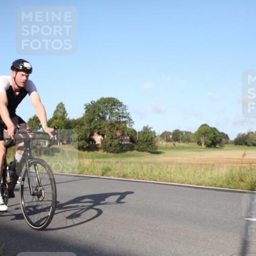 25.08.2024 - Elbe Triathlon Hamburg Fuchs,  Jonas http://msf.ph/oto/6827365 25.08.2024 09:11:24 Radfahren 47, 318, 226, 58 meine-sportfotos.de