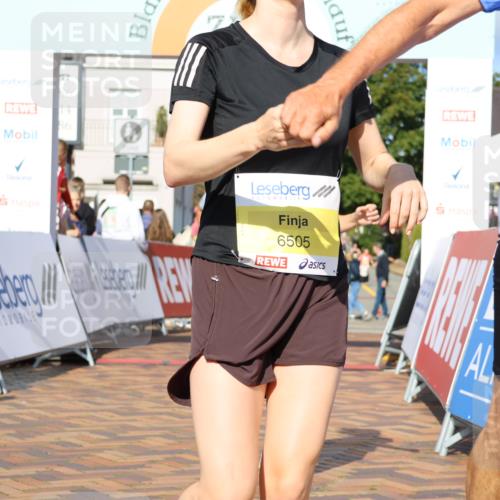 25.08.2024 - 20. Blankeneser Heldenlauf Strokosch-Dieckow http://msf.ph/oto/6827502 25.08.2024 10:25:47 Ziel 6170, 6312, 6505, 6517, 6522 meine-sportfotos.de