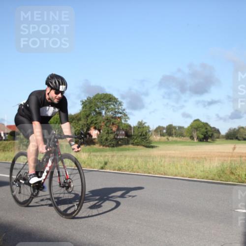 25.08.2024 - Elbe Triathlon Hamburg Fuchs,  Jonas http://msf.ph/oto/6827552 25.08.2024 09:14:12 Radfahren 137, 114, 163, 385, 271, 305, 175 meine-sportfotos.de