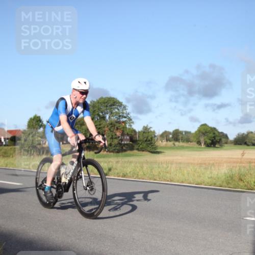 25.08.2024 - Elbe Triathlon Hamburg Fuchs,  Jonas http://msf.ph/oto/6827558 25.08.2024 09:14:17 Radfahren 385, 271, 305, 175, 239 meine-sportfotos.de