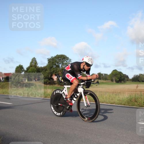 25.08.2024 - Elbe Triathlon Hamburg Fuchs,  Jonas http://msf.ph/oto/6827622 25.08.2024 09:15:47 Radfahren 126, 66, 44, 223, 231 meine-sportfotos.de