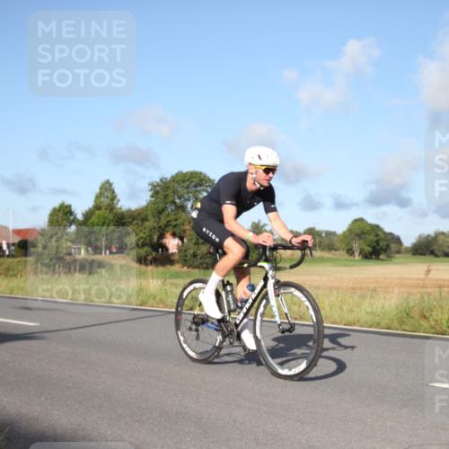 25.08.2024 - Elbe Triathlon Hamburg Fuchs,  Jonas http://msf.ph/oto/6827640 25.08.2024 09:16:09 Radfahren 133, 144, 249, 359 meine-sportfotos.de