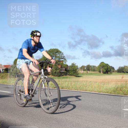 25.08.2024 - Elbe Triathlon Hamburg Fuchs,  Jonas http://msf.ph/oto/6827697 25.08.2024 09:17:18 Radfahren 255 meine-sportfotos.de