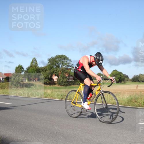 25.08.2024 - Elbe Triathlon Hamburg Fuchs,  Jonas http://msf.ph/oto/6827708 25.08.2024 09:17:43 Radfahren 1851, 289, 323, 265 meine-sportfotos.de