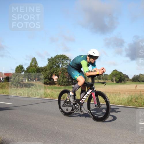 25.08.2024 - Elbe Triathlon Hamburg Fuchs,  Jonas http://msf.ph/oto/6827801 25.08.2024 09:19:56 Radfahren 99, 38, 48 meine-sportfotos.de