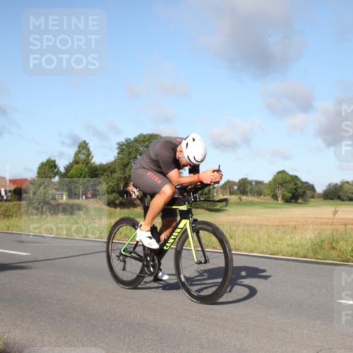 25.08.2024 - Elbe Triathlon Hamburg Fuchs,  Jonas http://msf.ph/oto/6827805 25.08.2024 09:20:07 Radfahren 232, 172, 336 meine-sportfotos.de
