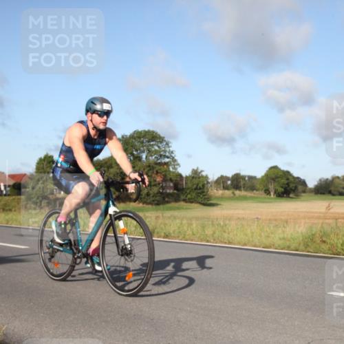 25.08.2024 - Elbe Triathlon Hamburg Fuchs,  Jonas http://msf.ph/oto/6827814 25.08.2024 09:20:17 Radfahren 263, 279, 322, 313 meine-sportfotos.de