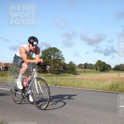 25.08.2024 - Elbe Triathlon Hamburg Fuchs,  Jonas http://msf.ph/oto/6827890 25.08.2024 09:21:41 Radfahren 197, 204, 42, 46, 92, 294, 34, 280 meine-sportfotos.de