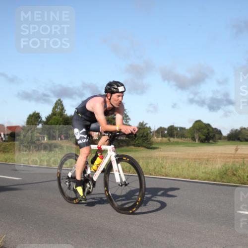 25.08.2024 - Elbe Triathlon Hamburg Fuchs,  Jonas http://msf.ph/oto/6827896 25.08.2024 09:21:43 Radfahren 197, 204, 42, 46, 92, 294, 34, 280, 190 meine-sportfotos.de