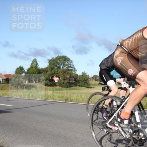 25.08.2024 - Elbe Triathlon Hamburg Fuchs,  Jonas http://msf.ph/oto/6827913 25.08.2024 09:21:57 Radfahren 84, 296, 93, 308 meine-sportfotos.de