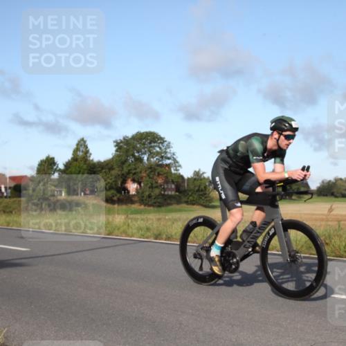 25.08.2024 - Elbe Triathlon Hamburg Fuchs,  Jonas http://msf.ph/oto/6827948 25.08.2024 09:22:36 Radfahren 241, 91, 327 meine-sportfotos.de