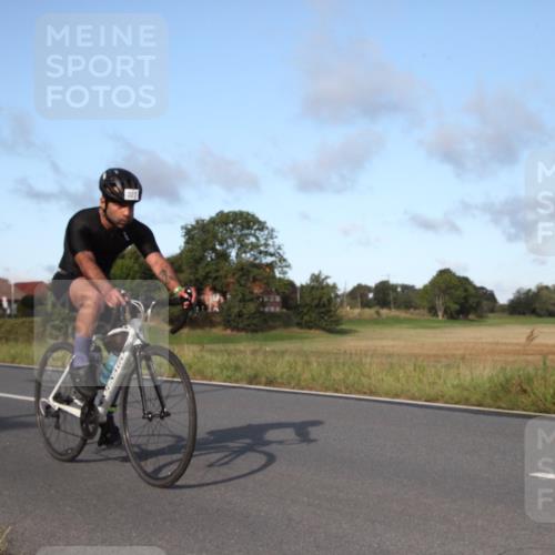 25.08.2024 - Elbe Triathlon Hamburg Fuchs,  Jonas http://msf.ph/oto/6827952 25.08.2024 09:22:42 Radfahren 91, 327, 209, 45 meine-sportfotos.de