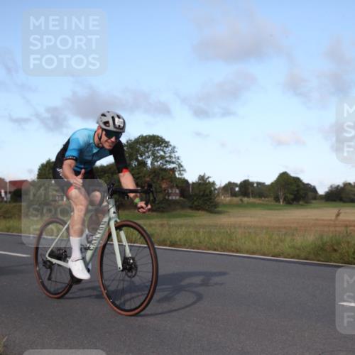 25.08.2024 - Elbe Triathlon Hamburg Fuchs,  Jonas http://msf.ph/oto/6827971 25.08.2024 09:22:59 Radfahren 56, 208 meine-sportfotos.de